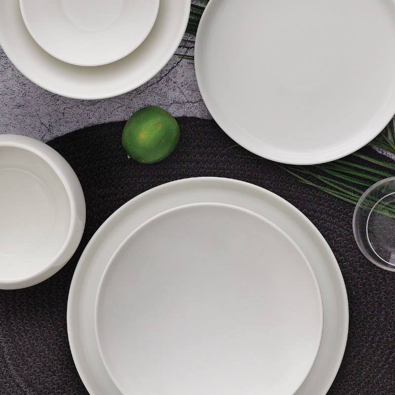 Blanc Coupe Plate